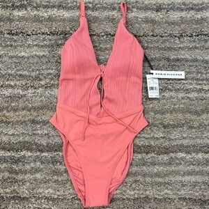 Robin Piccone One Piece Swimsuit Sz 6  coral pink Swimsuit beauty